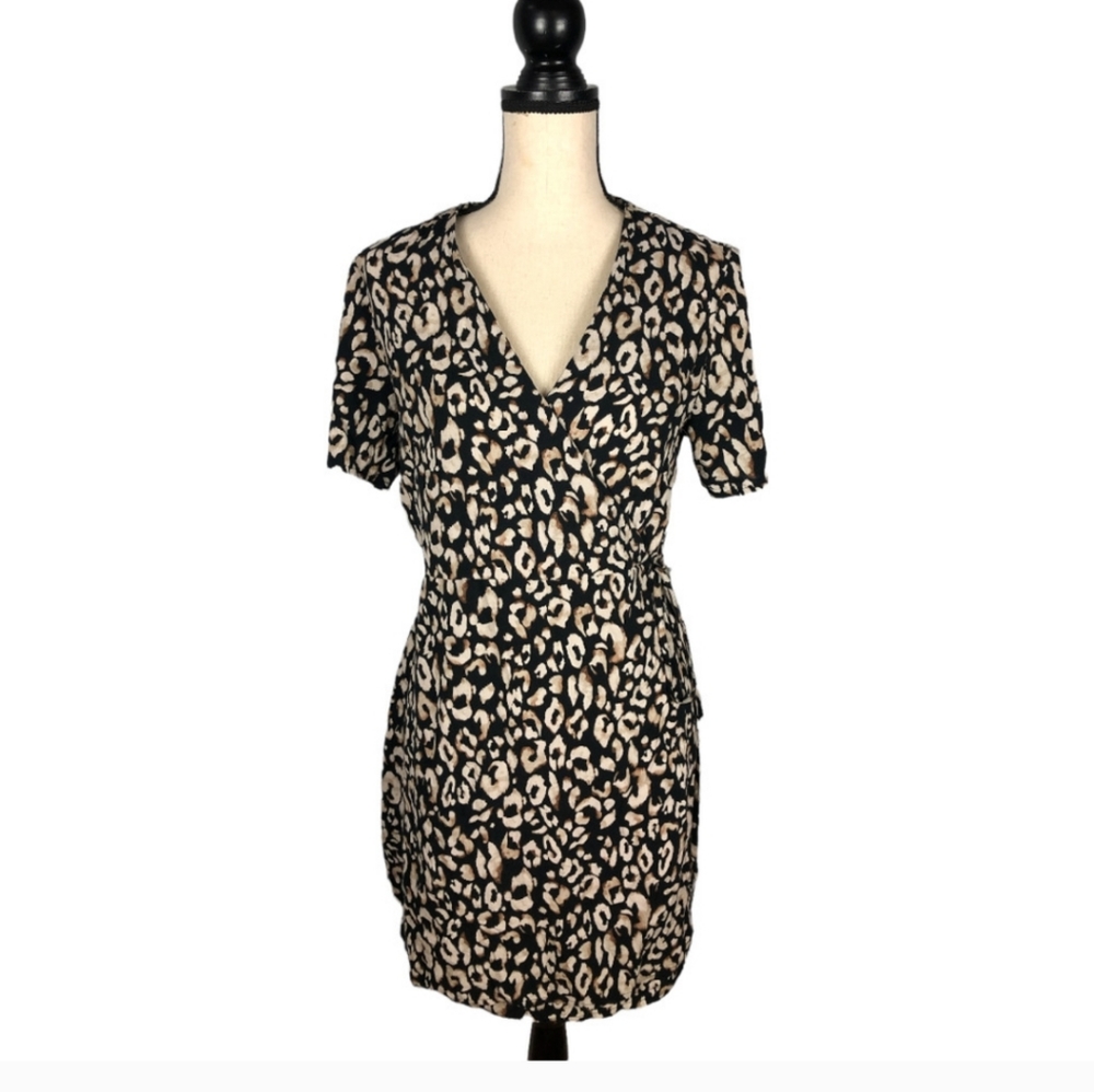 4 for $40 NWT H&M Juniors Animal Print Wrap Dress Size XS
